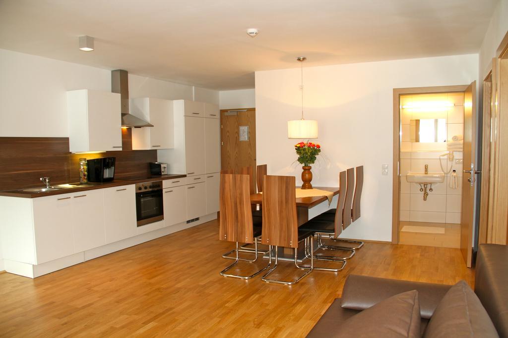 Apart Mountain Lodge Mayrhofen Ruang foto