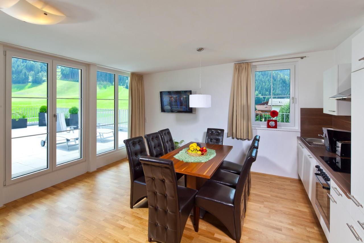 Apart Mountain Lodge Mayrhofen Ruang foto